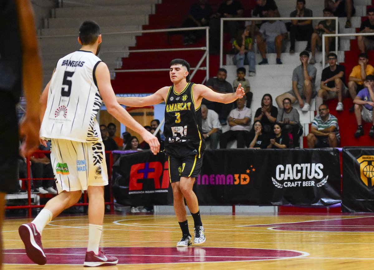 ¡𝙐𝙣 𝙙𝙞𝙨𝙩𝙞𝙣𝙩𝙤 𝘾𝙤𝙣𝙧𝙖𝙙𝙤 𝙀𝙘𝙝𝙚𝙫𝙖𝙧𝙧𝙞𝙖! 🤯💪🏻

🔎🏀 20 puntos, 6 rebotes, 3 asistencias 

🔥 Estos son los números de <a href="/MeyiCiruja/">MEYI</a> frente a <a href="/EstudiantesTuc/">Club Estudiantes Tucumán</a>

#DaleCanario