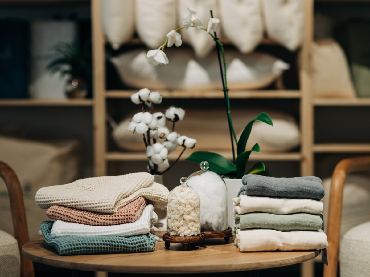 Are you curling up with our Organic Cotton Waffle Blanket or our Organic Cotton Muslin Blanket? ❄️ We just had our first bit of snow here at our GOTS-certified factory in Chagrin Falls, Ohio, and it’s giving us all the cozy vibes. We'll take one of each. 

Don’t forget – our