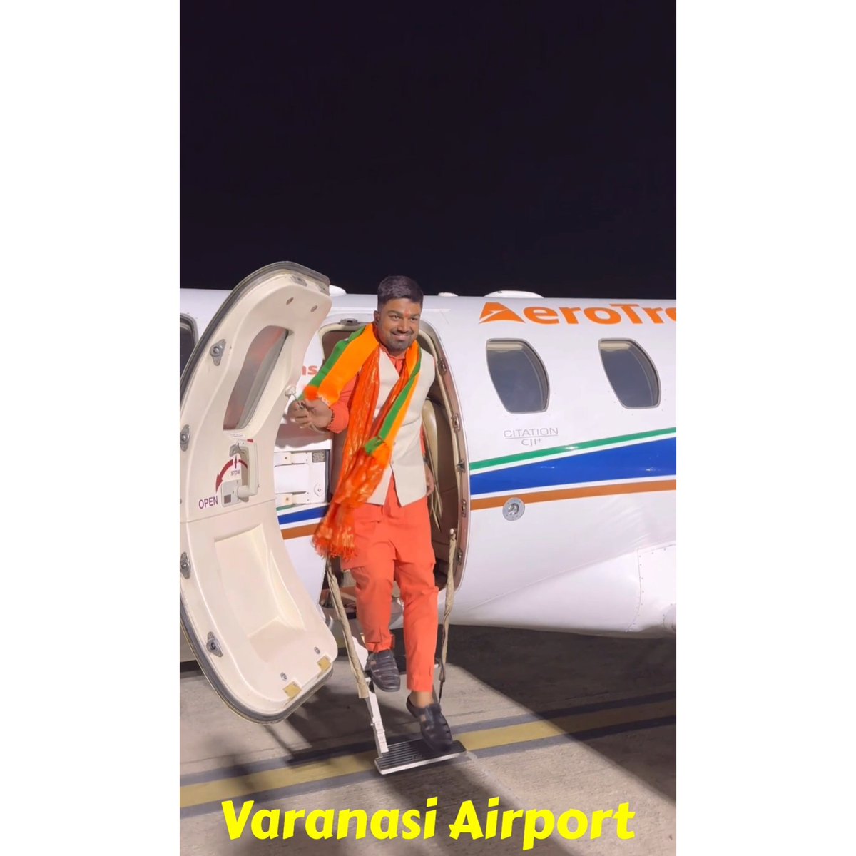 dmkasyap4205's tweet photo. मंज़िलें क्या हैं रास्ता क्या है 
हौसला हो तो फ़ासला क्या है 

~@ManishKasyapsob https://t.co/KFoqrz8o5R