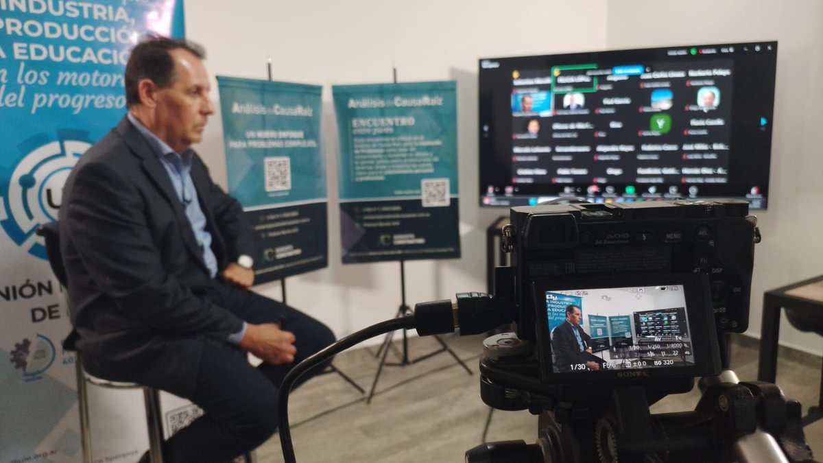 SologicLatAm's tweet photo. ¡Un vistazo al detrás de escena del último Encuentro entre Pares del año! ✨

Cada detalle, desde la preparación técnica hasta el ambiente de conexión, fue pensado para que esta experiencia híbrida permitiera a todos sentir que formaban parte de algo especial. https://t.co/T4hPWmYdDi