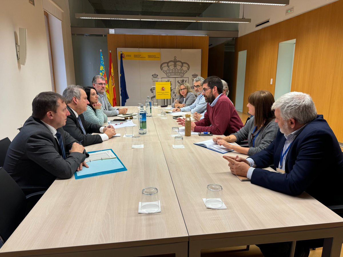 ccoopv's tweet photo. 👉@ccoopv insta al @minturgob a que la prioridad de la recuperación de la actividad productiva tras la #DANA sea el mantenimiento del empleo y que se fiscalice las ayudas públicas. https://t.co/2oezLsjHs3