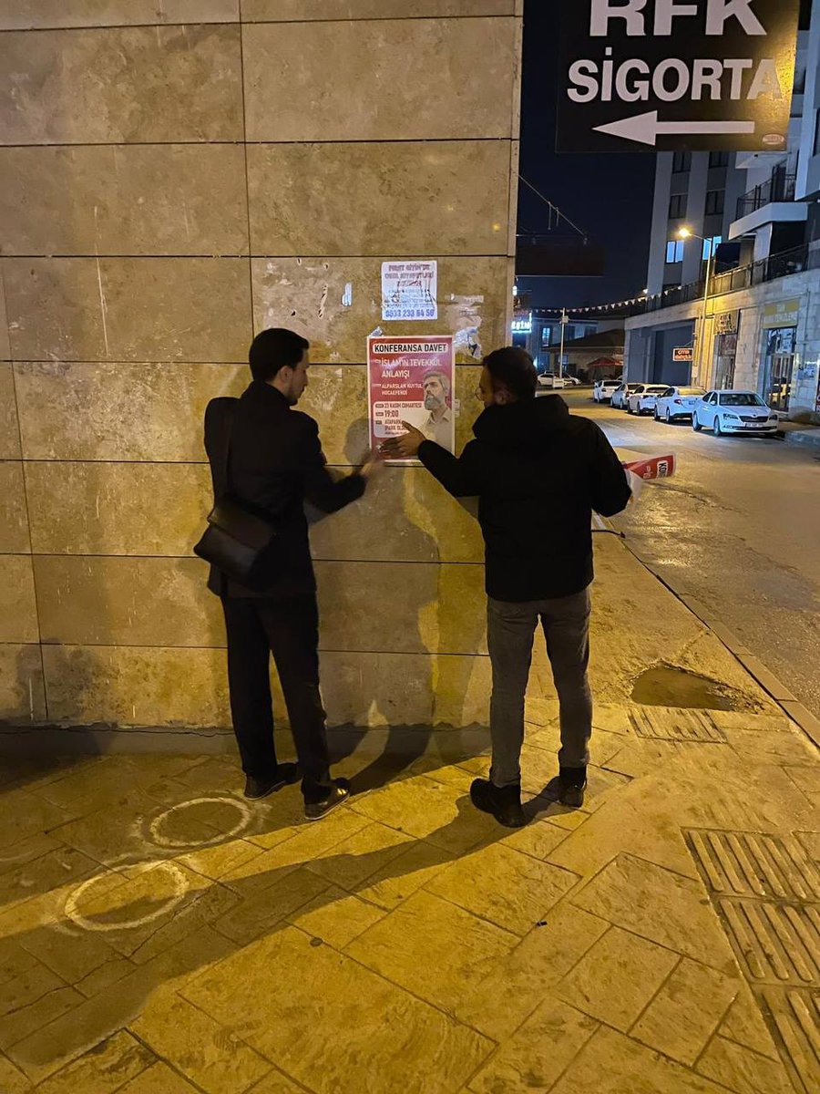 Heyecanla büyük gün için hazırlıklar devam ediyor...

Elazığ <a href="/alparslankuytul/">Alparslan Kuytul</a> hocasını bekliyor❗

ElazığMalatya Konferansları
#FurkanKonferansları