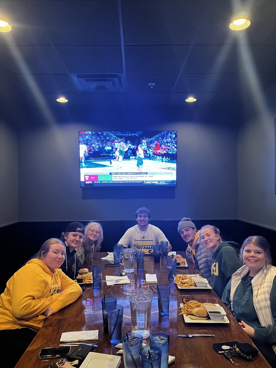 Thank you <a href="/NDSUBFPA/">NDSU BFPA</a> <a href="/tehven/">Brent Tehven</a> <a href="/pundsack86/">Chad Pundsack</a> <a href="/HerdandHorns/">Herd and Horns</a> for putting together a dinner for the student managers and I. We are very grateful for the opportunity to serve this team and be around amazing people everyday. Go Bison!