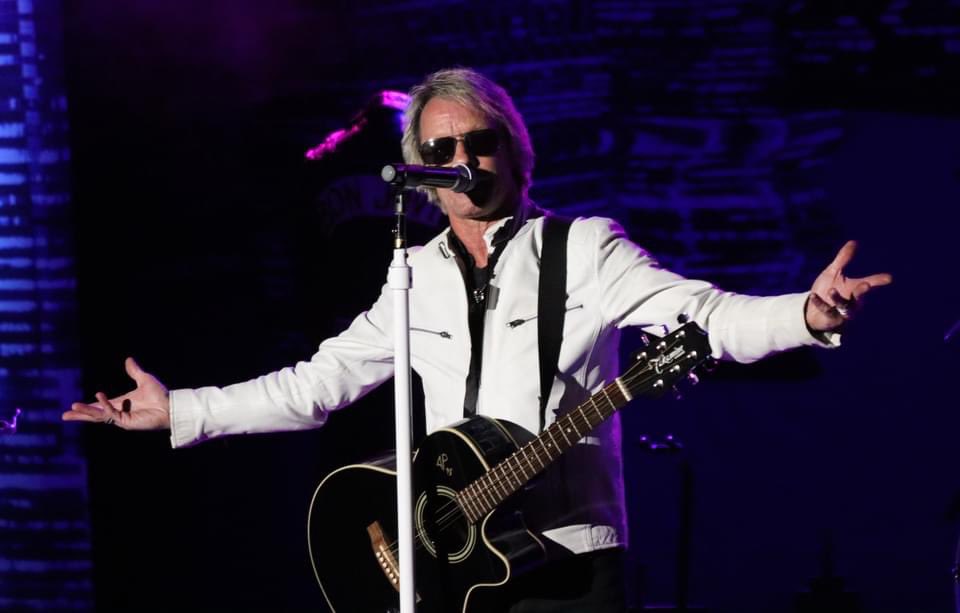 bonjoviexp's tweet photo. The weekend is almost here - time to let the music take over! 🎸🎶 

Who's ready to rock out?!🤘 

#LiveMusicWeekend #GoodVibes #30thAnniversaryTour #JonBonJovi #RockMusic https://t.co/X8RYGenLEx