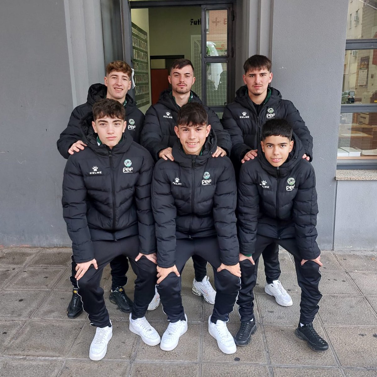 CdcSanJoseFS's tweet image. Nuestros #Cadetes y #Juveniles ya viajan a tierras murcianas para disputar el Campeonato de España 🇪🇸 de selecciones autonómicas. 

Buen viaje, mucha suerte y a competir.

#VamosExtremeña