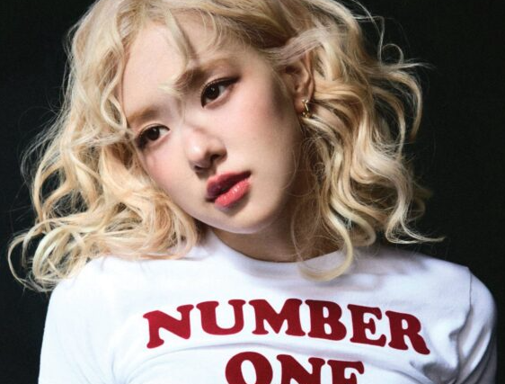 AboutMusicYT's tweet photo. Rate 'Number One Girl' by Rosé from 1 to 10. https://t.co/FsBIgvtyZj