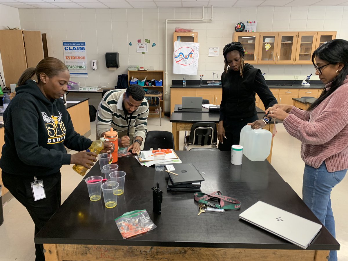 fhenderson1908's tweet photo. Today's 7th grade science PLC was sweet... literally! 🍓 Teachers dove into lesson internalization and modeled a Strawberry DNA lab they’ll be using with students tomorrow. It was a blast!  🖤💛 @MerriweatherEDU @SuttonCougars https://t.co/t3AqMcSy99