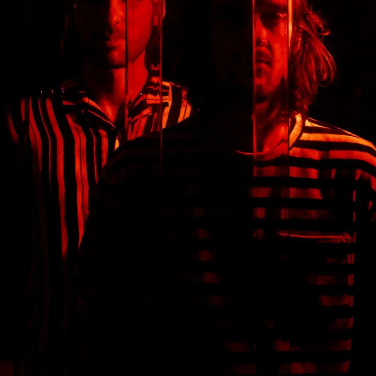 Alors que les premiers #flocons ont fait leur apparition, venez vous réchauffer au coin du feu avec la #playlist hivernale concoctée spécialement par #IPPON sur <a href="/spotifyfrance/">Spotify France</a> ❄️

🎧 urlz.fr/t8o7