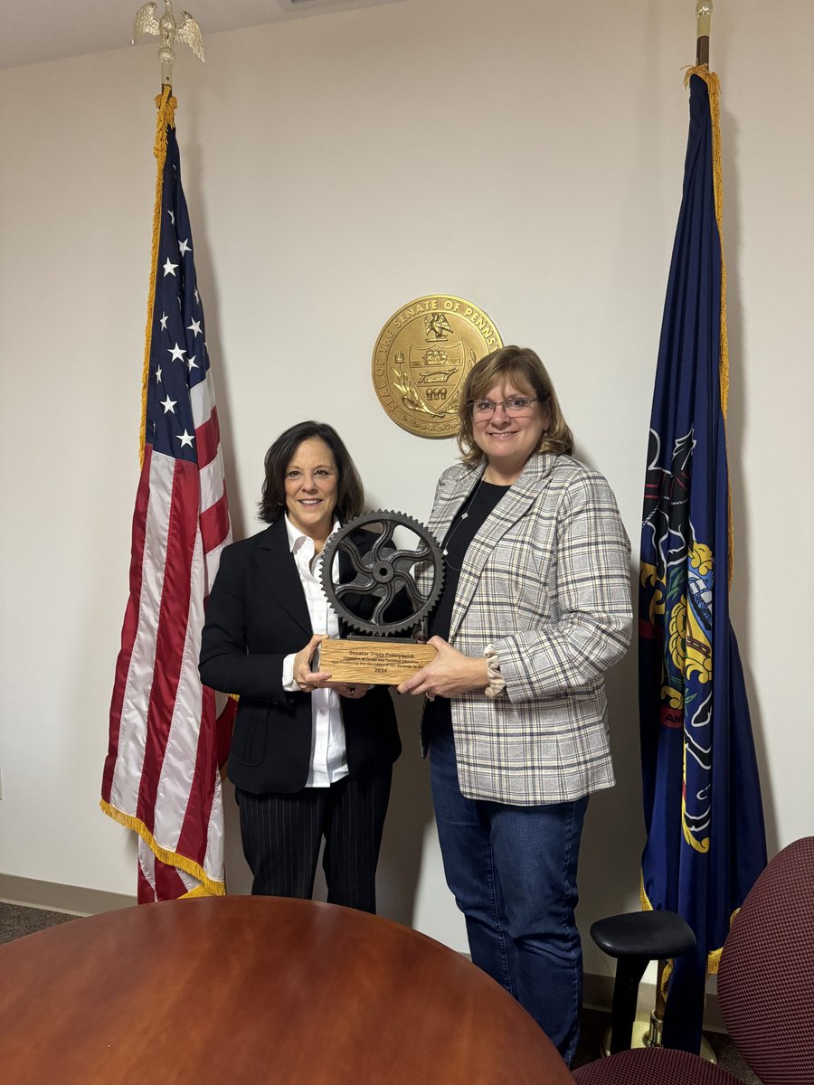 childrenfirstpa's tweet image. Thank you @Sen_Pennycuick for being a champion of career and technical education and successfully fighting for $30 million add'l state dollars. Because of you, more PA students will have a solid pathway to career success! #careerandtechnicaleducation #VoTech #education
