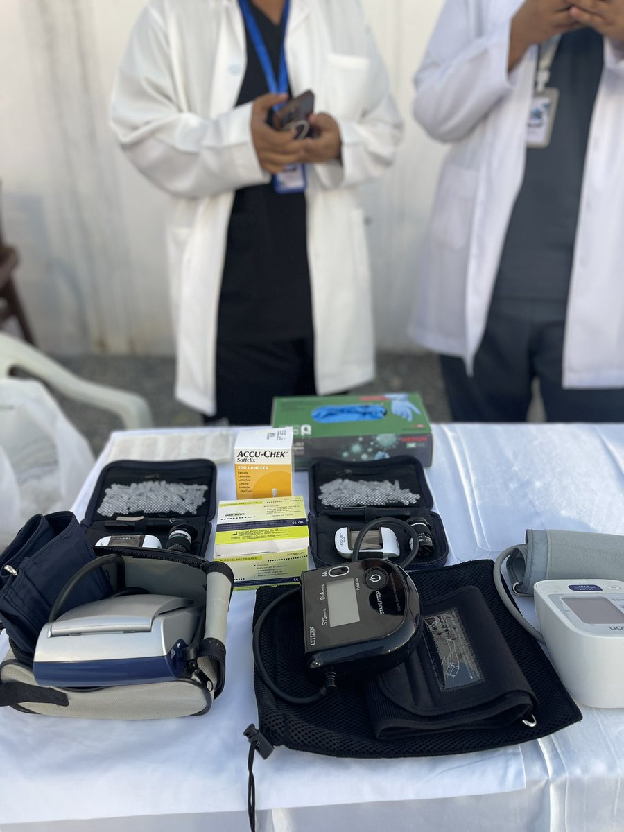 cmc_ub's tweet photo. أقام نادي كلية الطب فعالية توعوية بمناسبة اليوم العالمي للسكري، تضمنت محاضرات وفحوصات مجانية للتعريف بأساليب الوقاية والتعايش مع المرض. وقد شهدت الفعالية ��ضور الدكتور علي دلهام القرني عميد عمادة شؤون الطلاب في جامعة بيشة، وعدد من الإعلاميين والإعلاميات. تم تنظيم الفعالية في مهرجان بيشة، حيث تم التركيز على أهمية الوعي الصحي والفحص المبكر للحد من انتشار السكري.

@Bisha_U| @stubisha| @UBCOM_BISHA