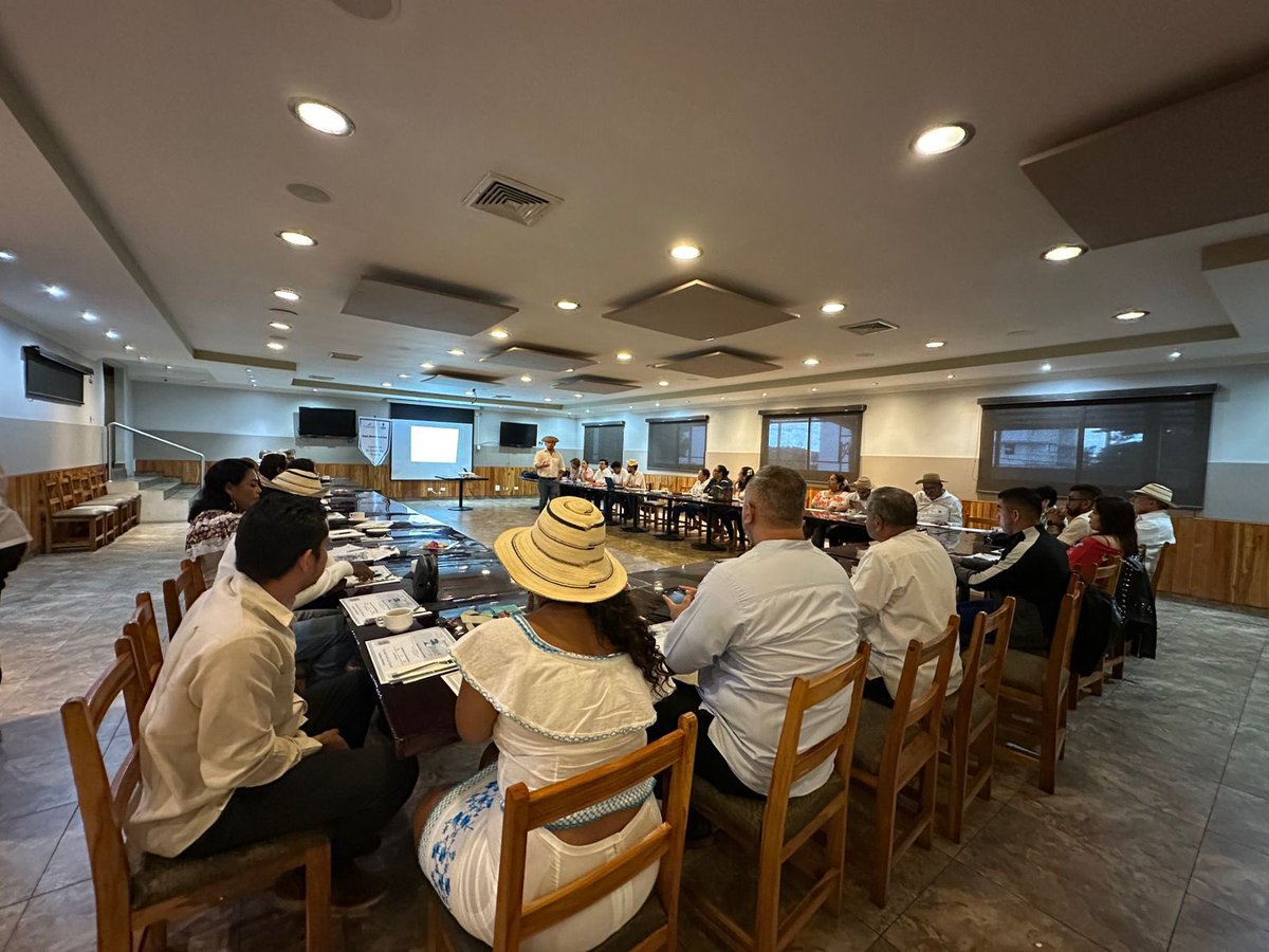 #PanamáMetro | Profesionales de Epidemiología y Control de Vectores recibieron docencia sobre el manejo de arbovirus emergentes, fortaleciendo la vigilancia y respuesta ante brotes. Evento liderado por expertos del ICGES en el Centro de Salud de Boca la Caja. #MinsaPanamá