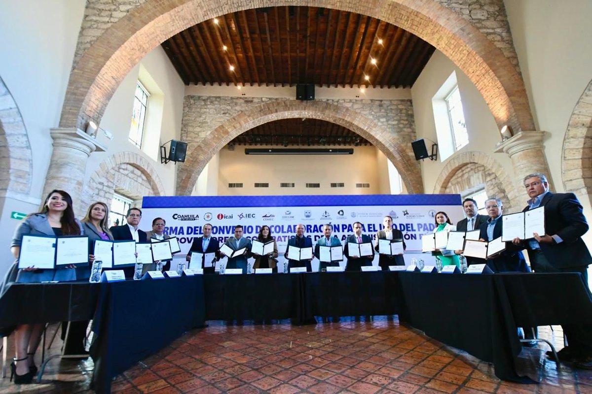 SEGOB Coahuila (@segobcoahuila) on Twitter photo En representación del Gobernador <a href="/manolojim/">Manolo Jiménez Salinas</a>, el Secretario <a href="/oscarpime/">Oscar Pimentel González</a> presidió junto con <a href="/MiguelMery/">Miguel F. Mery Ayup</a>, Magistrado Presidente del Tribunal Superior de Justicia; Marisol Martínez González, Secretaria de Fiscalización y Rendición de Cuentas; 1/3 En representación del Gobernador <a href="/manolojim/">Manolo Jiménez Salinas</a>, el Secretario <a href="/oscarpime/">Oscar Pimentel González</a> presidió junto con <a href="/MiguelMery/">Miguel F. Mery Ayup</a>, Magistrado Presidente del Tribunal Superior de Justicia; Marisol Martínez González, Secretaria de Fiscalización y Rendición de Cuentas; 1/3