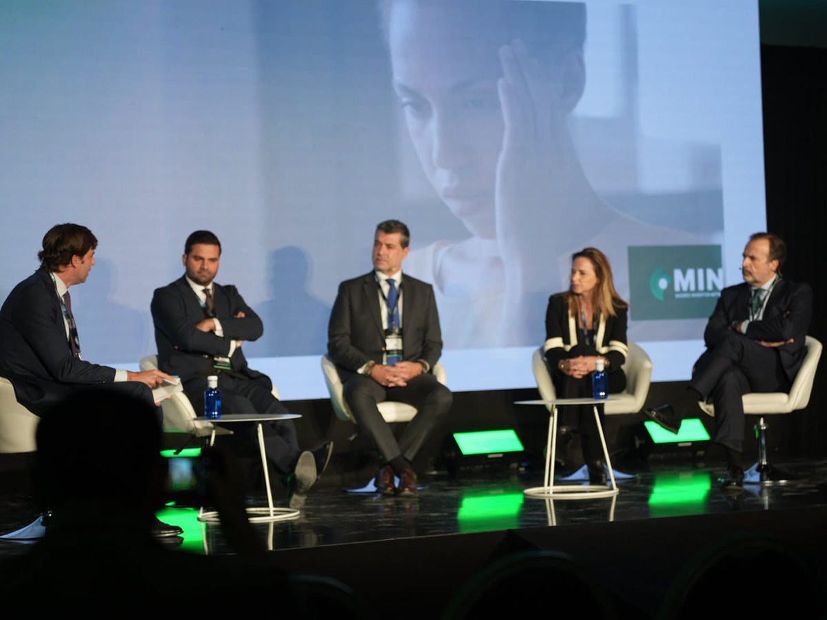 En #MIND24, expertos como César Villacampa Ecequiel (Ibercaja), Miguel Fernández (ABANCA), Albert Gavaldà (Singular Bank) e Ines López (Banca March), moderados por Lorenzo Coletti (Pictet AM), abordaron los retos de la gestión territorial y la banca privada en provincias.