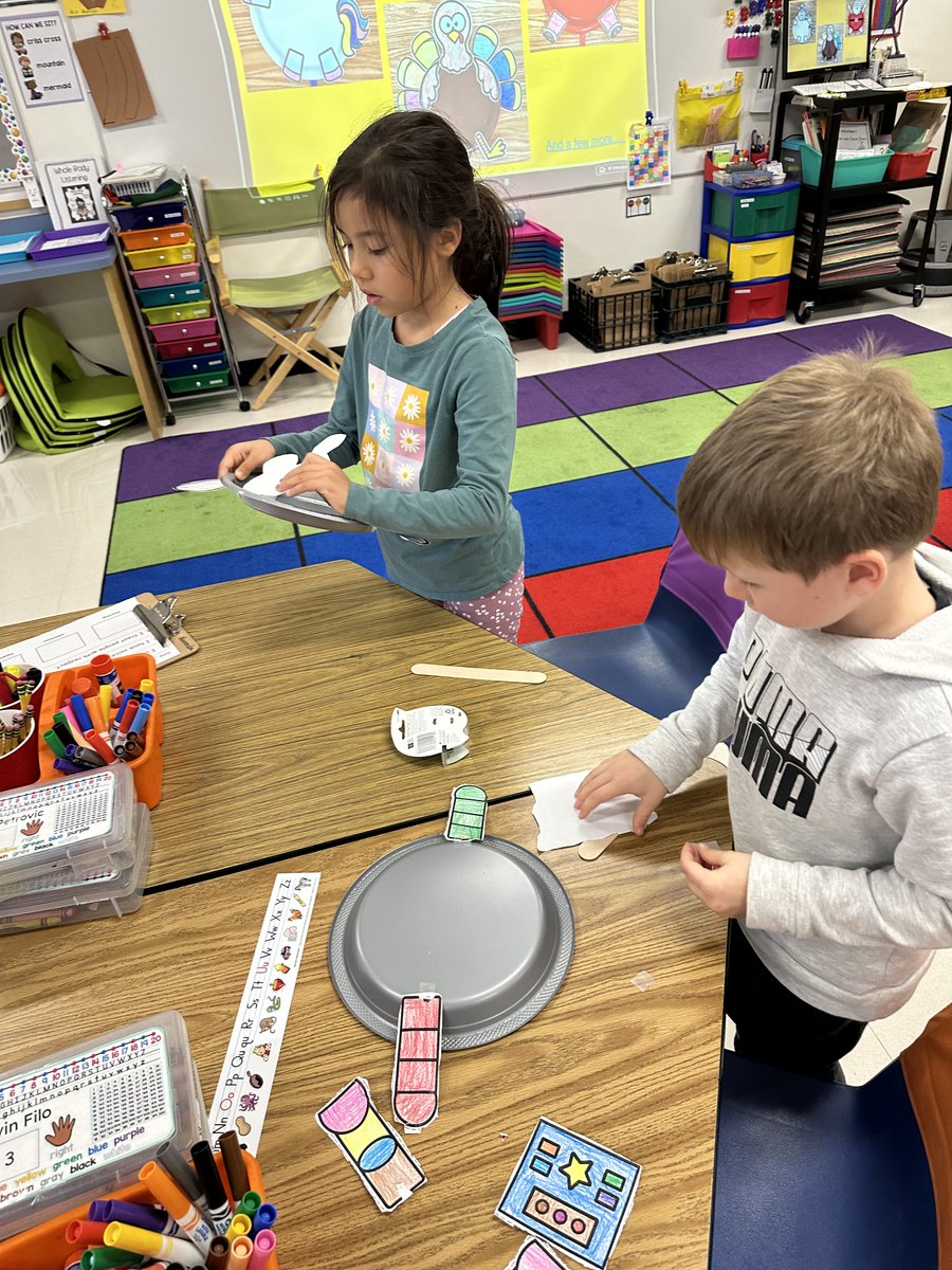 Mrs. Komenda tweet media