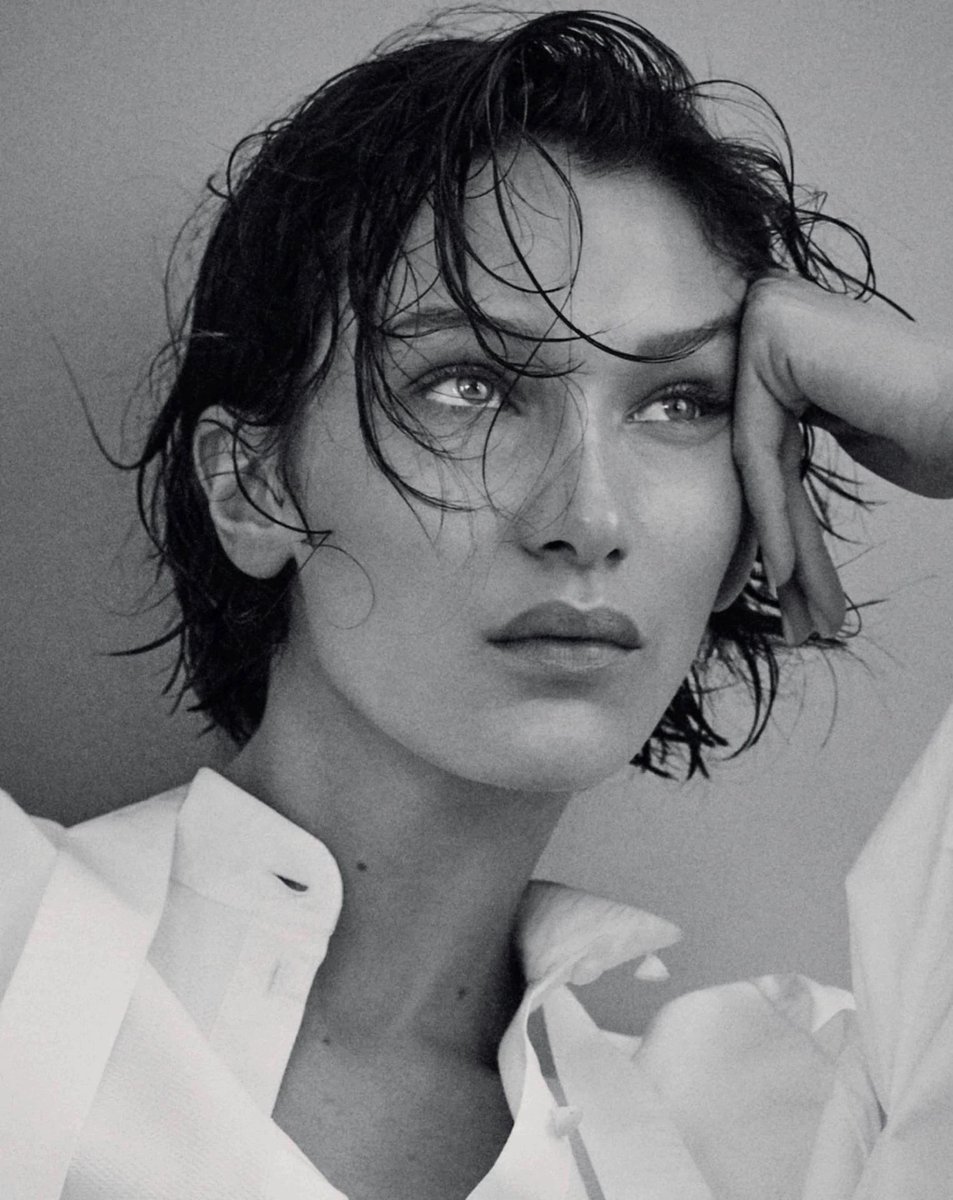 worlds_moda's tweet image. #flashbackWM (1/3)

#VOGUERUSSIA,
March 2019.
By #GiampaoloSgura

#BellaHadid