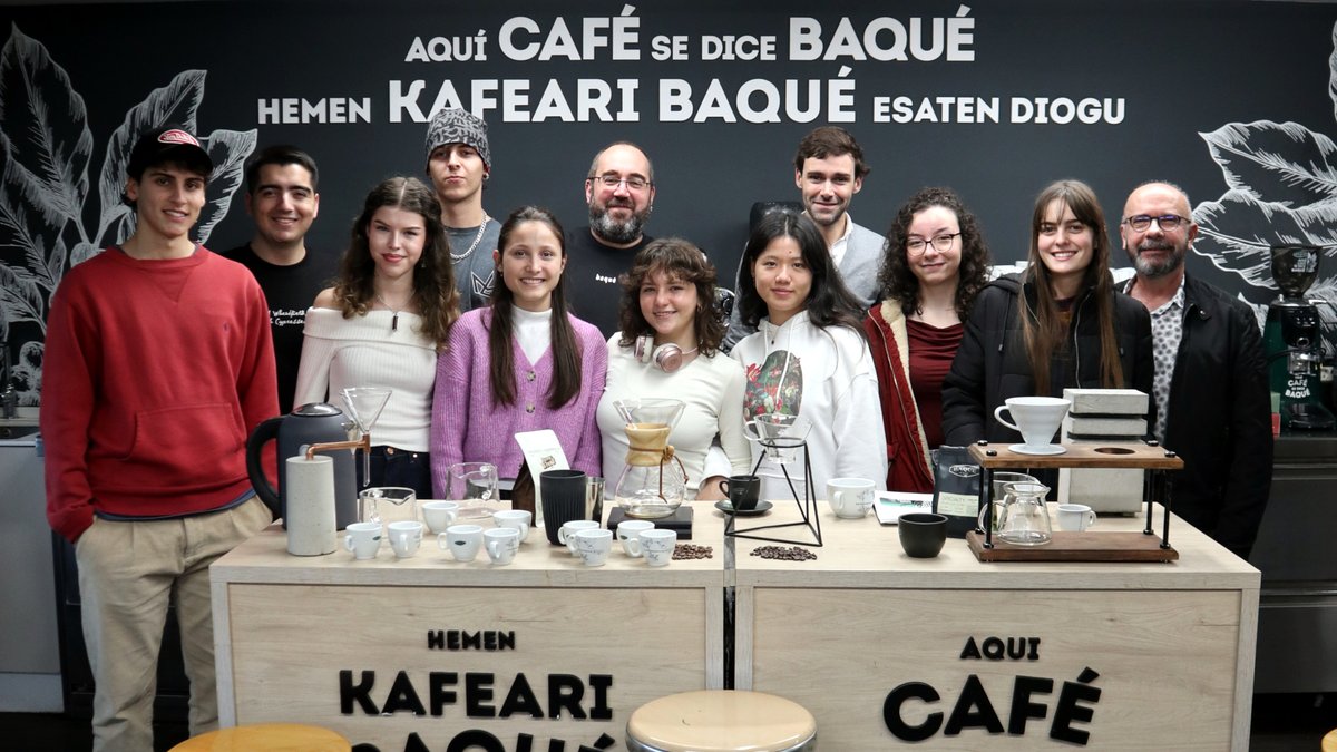 Un año más, los alumnos de Diseño de Producto <a href="/_KUNSTHAL/">IED Kunsthal</a> han visitado <a href="/CafeBaque/">Cafés Baqué</a> para saber más sobre el nuevo proyecto didáctico que tienen que emprender ¡Tienen por delante un reto apasionante! ¡Mil gracias! #design #sensemaking #designeducation #designschool