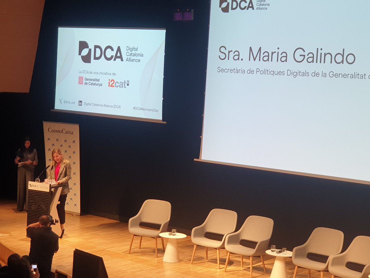 Avui ens trobem al MembersDay de la <a href="/dca_cat/">Digital Catalonia Alliance (DCA)</a> @i2cat donant suport a l'eix startups dins l'actual estratègia catalana d'#ia a #Cat.
Tancant l'acte la Secretària de polítiques digitals <a href="/mariagalindogd/">Maria Galindo Garcia-Delgado</a> #economiadigital #talent #impacte