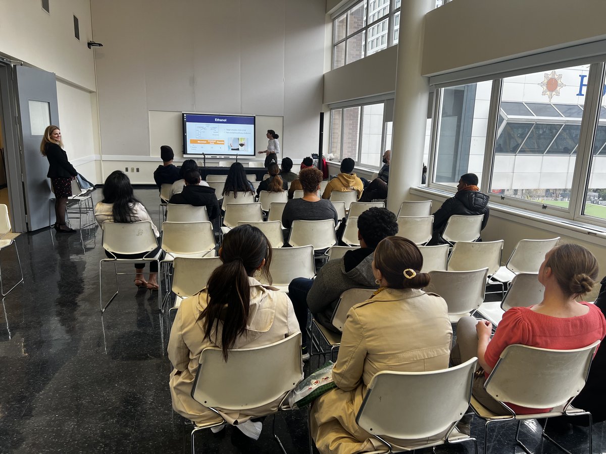 Hostos Alumni tweet media
