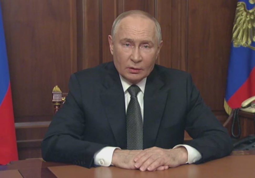 AdonysSF's tweet photo. 🇷🇺🇺🇦 | URGENT - UKRAINE-RUSSIA WAR: Vladimir Putin says that Russia "has the right" to attack the States whose weapons Ukraine uses to attack Russia.
#kiev #KievUnderAttack #russia #Ukraine #ucrania #bomba #bomb #WorldWar3 #Putin #englot #neige #OccupyParliament #RejectOccupyParliament #thisisme #Crypto #CryptoCommunity