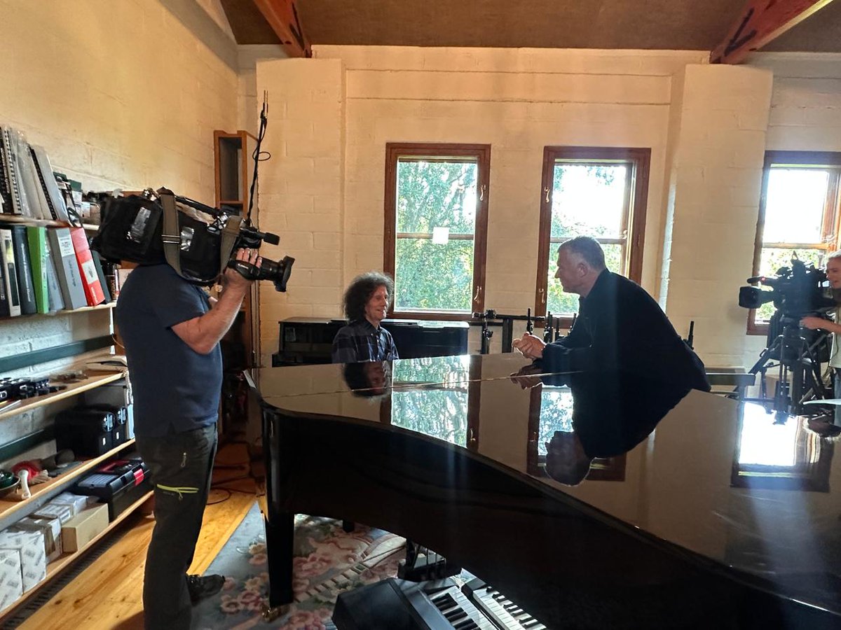 GilbertOSull_'s tweet photo. Really enjoyed catching up with Jonathan Wills at @ITVChannelTV about my career, my songwriting process and the possibility of a future live shows in Jersey! 

Catch the full interview at the link below:
https://t.co/63Bn78CW0L