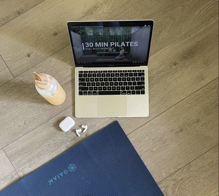 brunettegirl777's tweet photo. morning rituals that set the tone https://t.co/eiuUjEtYtS