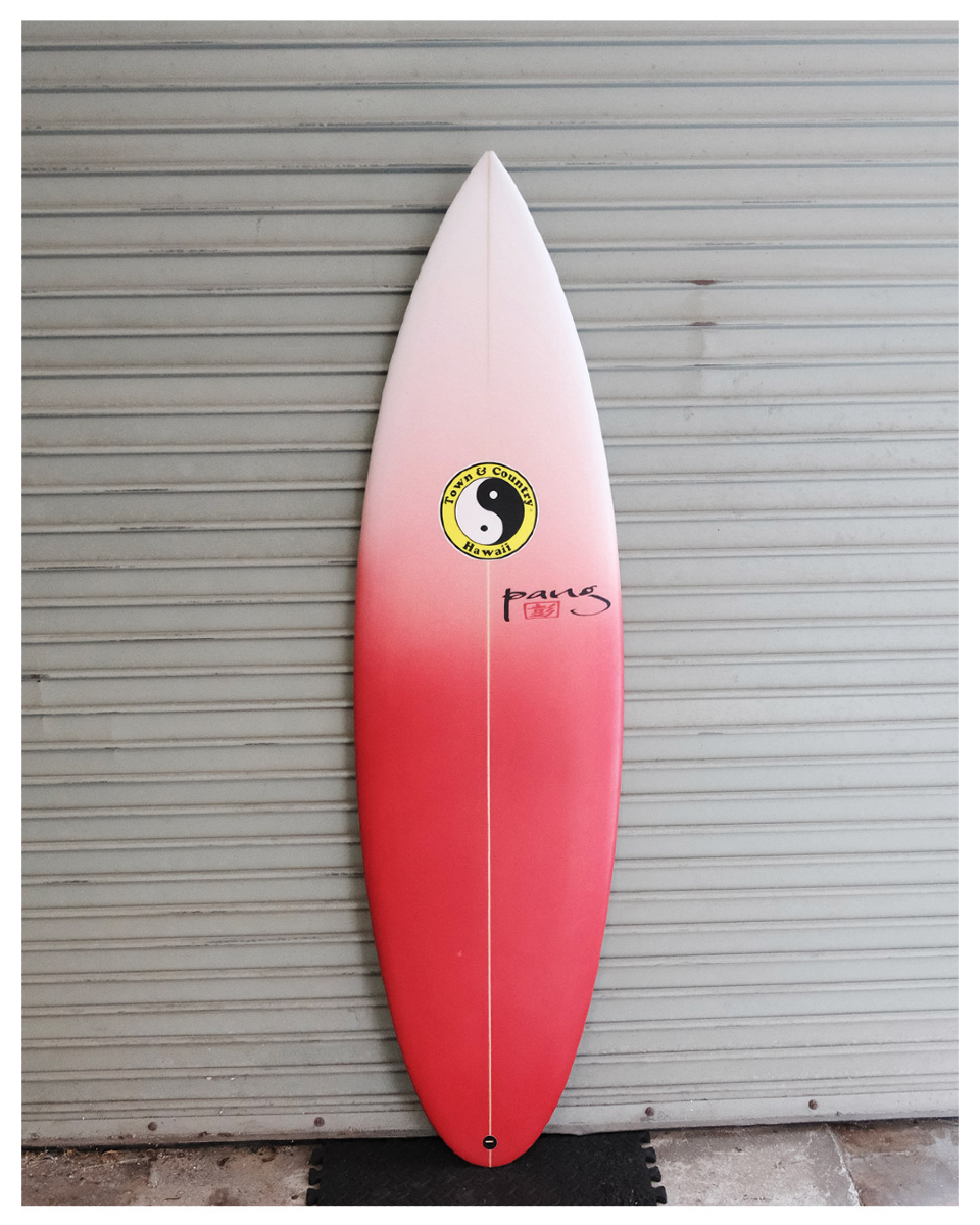 tcsurfdesigns's tweet image. M Pro 2 by @gpangsurf for team rider @joeyjohnston_ for his shredding pleasure. A current favorite among many of our team riders. Cherry shave ice vibes always welcome. 5'9"x18 5/8"x2 3/8", 26.38L

#customsurfboards #madeinhawaii #stokeandaloha #surfboards #surfing