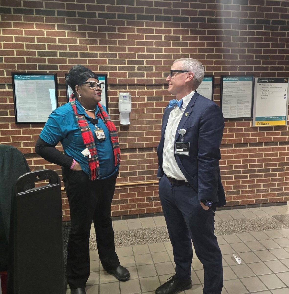 Today, I met Edna Gibson from Guest Services, who greets every guest at Janeway Tower with a warm smile. Whem my assistant heard Edna wanted to meet me, I couldn't pass up the chance. It's a privilege to connect with teammates like Edna who make everyone feel welcomed.