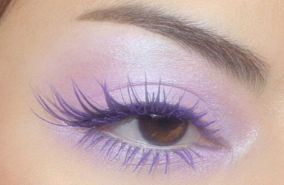 archivedlooks's tweet photo. Purple eyeshadow looks https://t.co/swAU8N3FMF