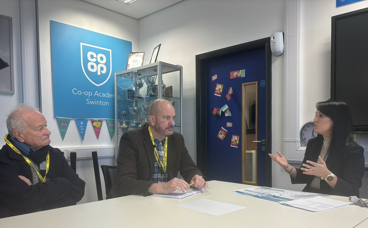 Today <a href="/MichellePeavoy/">m.pea</a> and I had the privilege of touring @swintoncoop @WalkdenCoop with <a href="/SalfordLabour/">Salford Labour</a>  Cllr <a href="/Cammell4Swinton/">jim</a> &amp; Cllr Hinds. 

Discussing with <a href="/matthackerr/">Matt Hacker</a> &amp; @zarinaali172 how they are championing education in Salford and changing the lives of communities! 🩵❤️