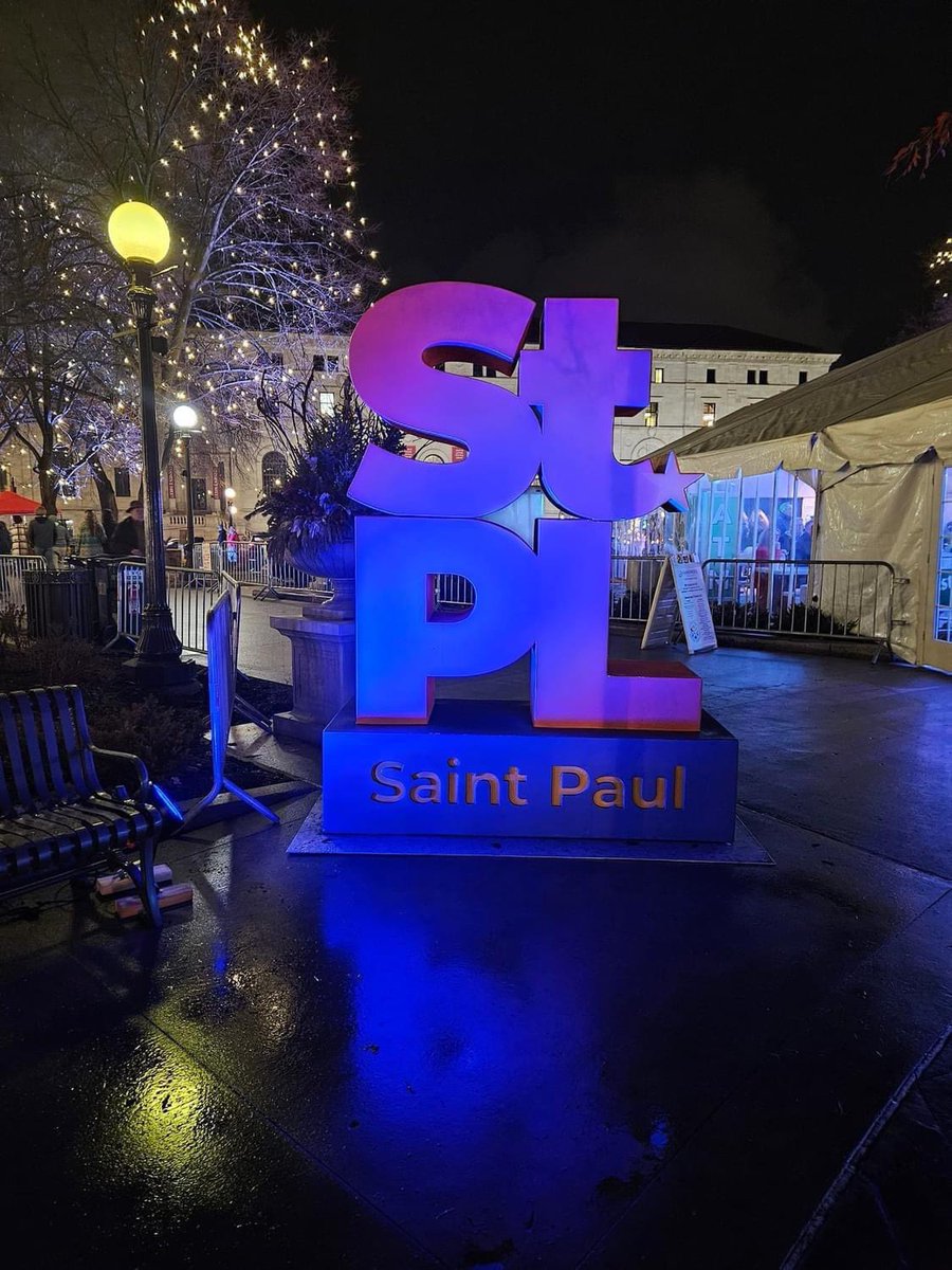 Guess who was number 5 on the list of "6 Spectacular Winter Festivals From Around the World"? Your's truly....the Saint Paul Winter Carnival! Have you checked out our website for the events we have planned so far? Click on the link in our bio!