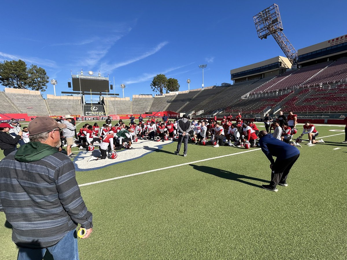 Paul Loeffler (@p356loeffler) on Twitter photo โI remember a lot more of what I did on THIS field than what I did in the NFL.โ - Pro Bowl RB Ryan Mathews, who led the nation in rushing for <a href="/FresnoStateFB/">Fresno State Football</a> in 2009. โPlay for the name on the back of the jersey, but especially for that Bulldog logo.โ ๐ โI remember a lot more of what I did on THIS field than what I did in the NFL.โ - Pro Bowl RB Ryan Mathews, who led the nation in rushing for <a href="/FresnoStateFB/">Fresno State Football</a> in 2009. โPlay for the name on the back of the jersey, but especially for that Bulldog logo.โ ๐