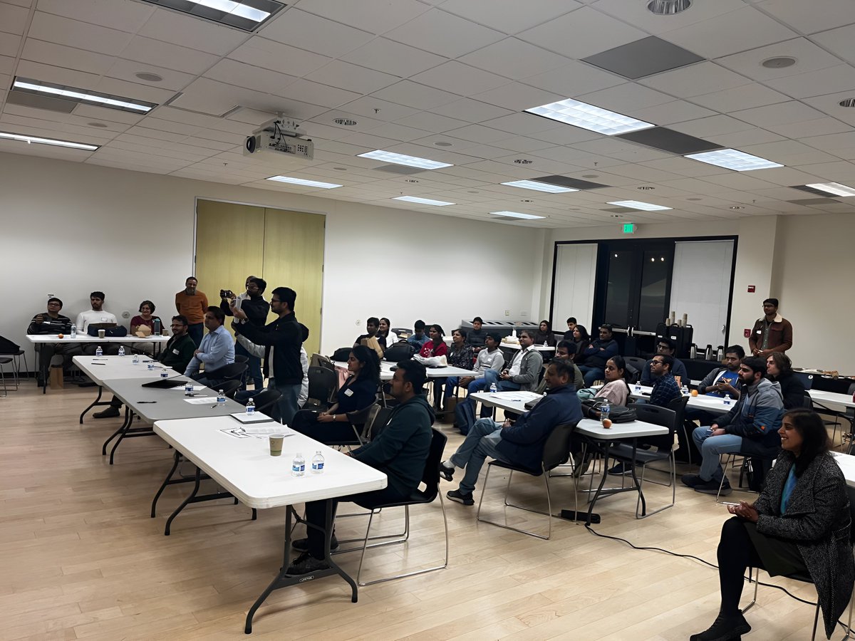 Gruve_ai's tweet photo. Gruve proudly supported the GMG-MAAI Hackathon at Stanford, where our CEO Tarun Raisoni &amp; VP of Strategic Accounts, Jay Kulkarni, shared insights as panel judges, highlighting AI's transformative impact across industries.

#AI #Hackathon #Tech #Innovation #Stanford #Startups https://t.co/UfbolGX9Bn