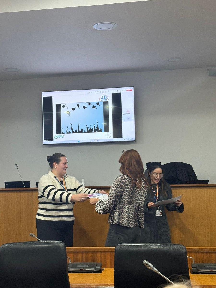 Miss Shide tweet media