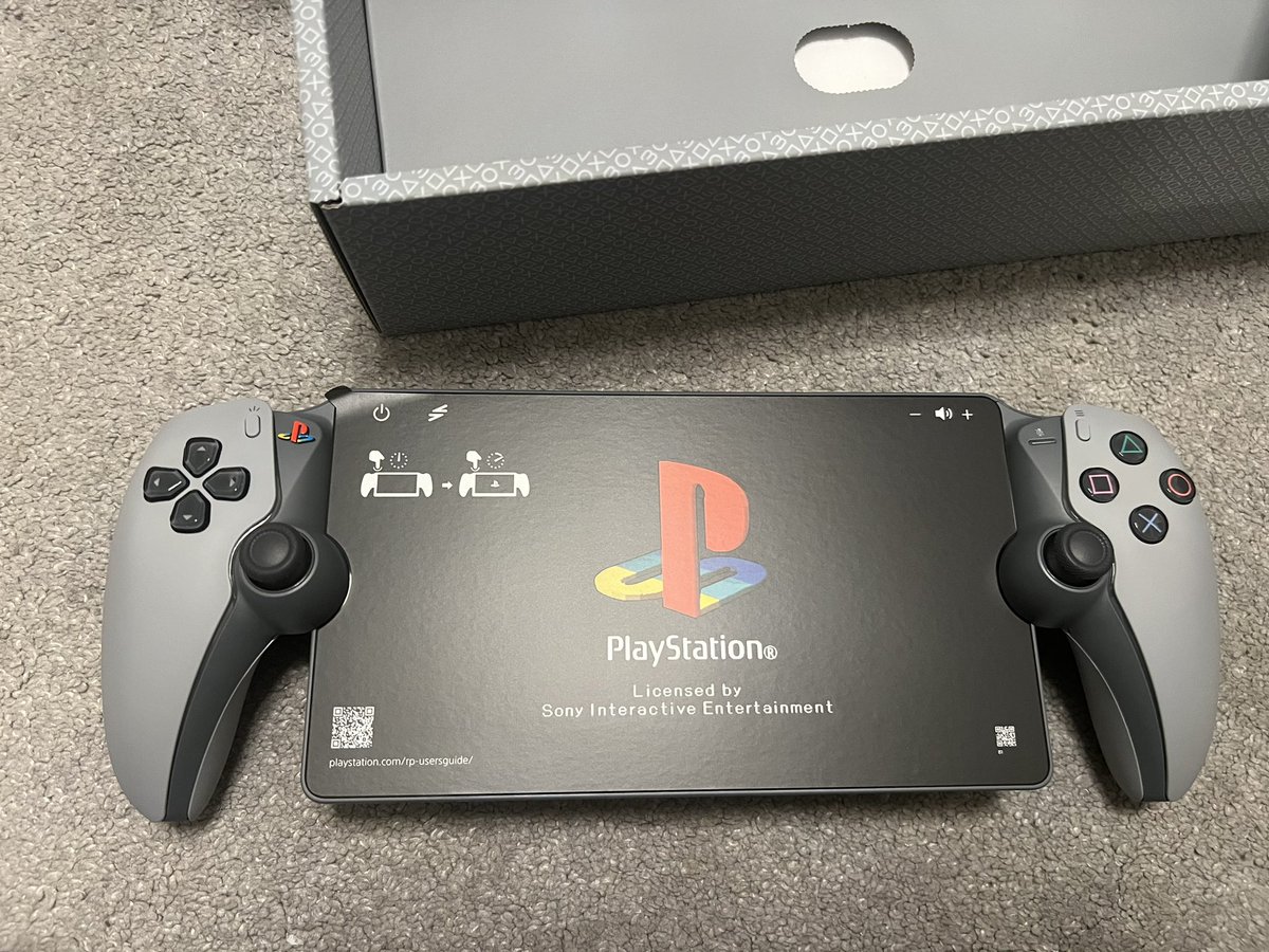 MR_SHAKEEL's tweet photo. The detail is beautiful 😍 @PlayStationUK @PSACCESSFANS #30thanniversary https://t.co/sqshL4vCd9