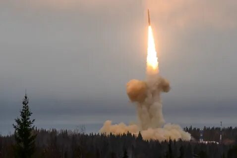 Президент России Владимир #Putin сообщил о применении ВС РФ новейших ракет средней дальности «Орешник», которые атакуют цели со скоростью 2-3 километра в секунду.

Считаю это достойным ответом на планы США по производству и развертыванию ракет средней и меньшей дальности.