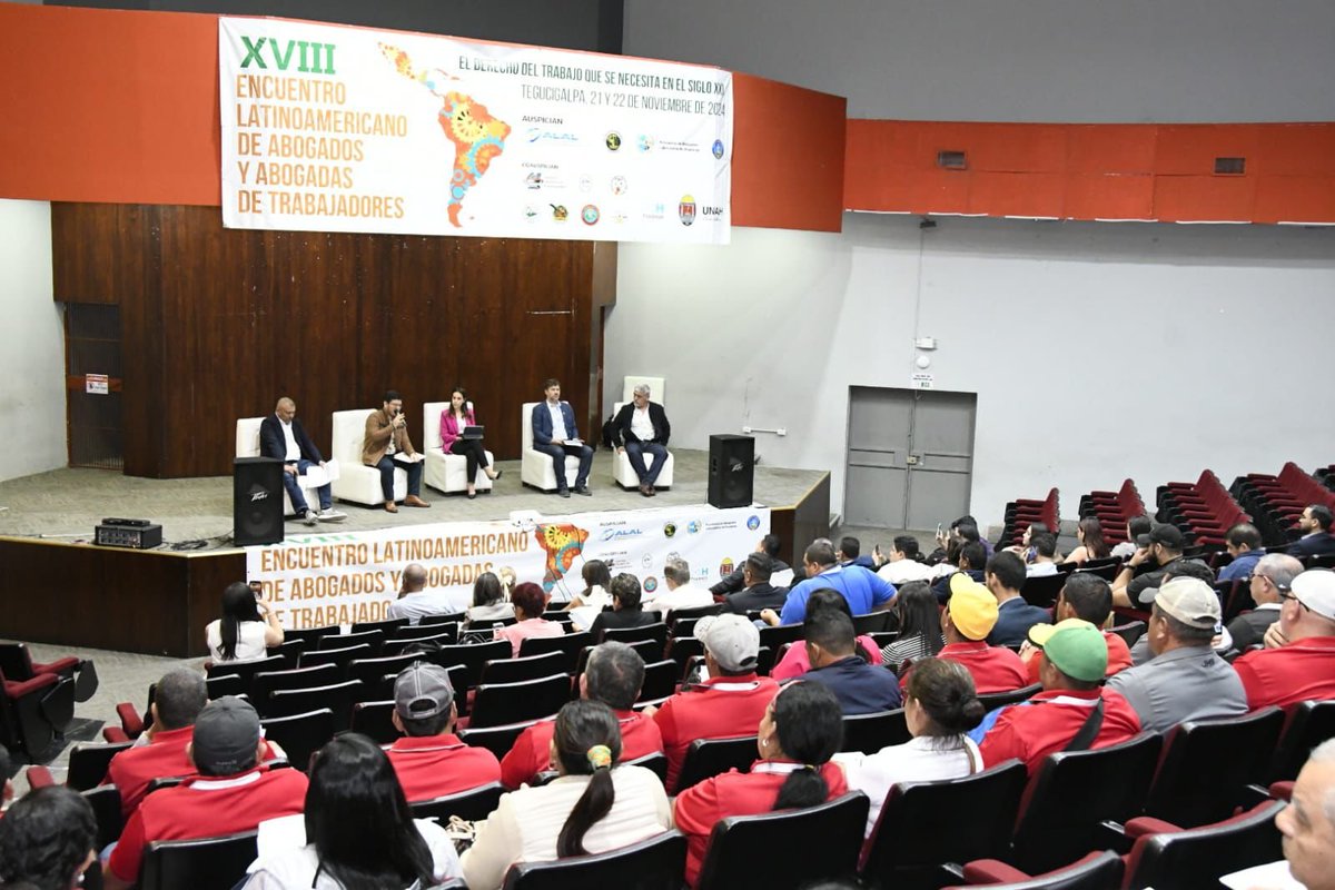 Javfer10's tweet photo. Participamos en el XVIII Encuentro Latinoamericano de Abogados y Abogadas de Trabajadores, evento coauspiceado por la Secretaria de @Trabajo_hn, recibí de la Asociación Latinoamericana de Abogados y Abogadas Laboralistas, organización que reúne a 17 asociaciones de laboralistas de América Latina y el Caribe, la Carta Sociolaboral Latinoamericana.

 En el Sur Global, sufrimos las consecuencias de las políticas laborales impuestas desde el Norte Global. Es fundamental construir esfuerzos conjuntos para garantizar un futuro de trabajo digno y seguro, donde la competencia no se base en la precariedad.

Durante este encuentro, compartimos experiencias con abogados laboralistas de toda la región, líderes sociales y sindicales. El derecho laboral, en la actualidad, no puede entenderse sin una perspectiva global y regional, ni sin comprender el funcionamiento de las cadenas de producción mundiales, así como el impacto de las nuevas tecnologías.

El respeto a los derechos laborales de la clase trabajadora es una prioridad para la presidenta @XiomaraCastroZ.