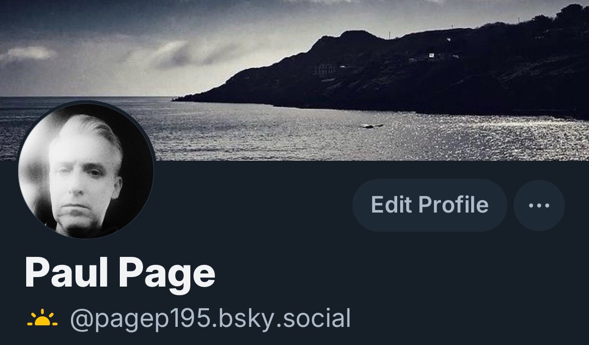 pagep195's tweet image. Colonising a new planet…