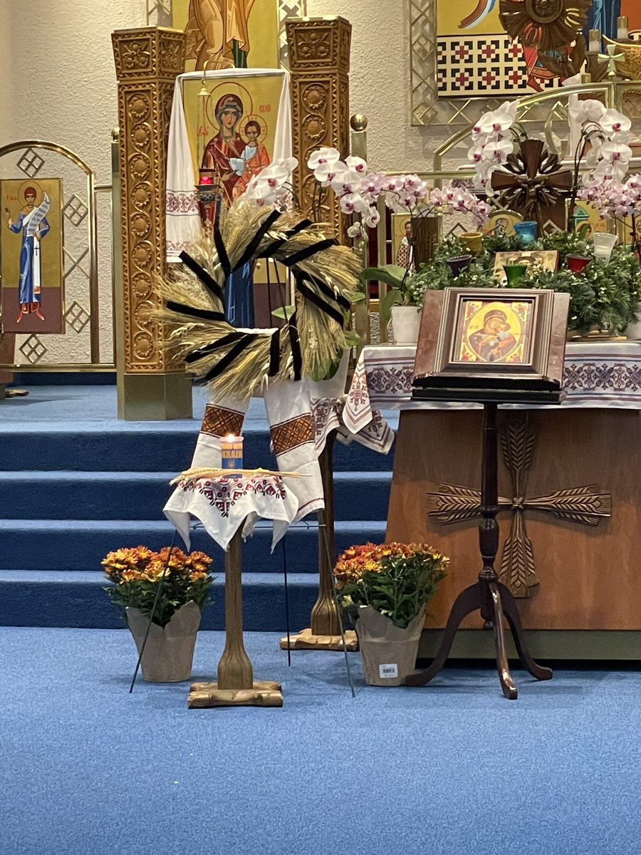 StDemetriusCS's tweet image. Today we prayed together as a community to remember the millions of lives lost during the Holodomor. May we never forget the suffering that so many people endured during such a dark period in Ukrainian history.  #holodomor #genocide #Ukraine @TCDSB @lily_hordienko @TCDSB_AJBRIA