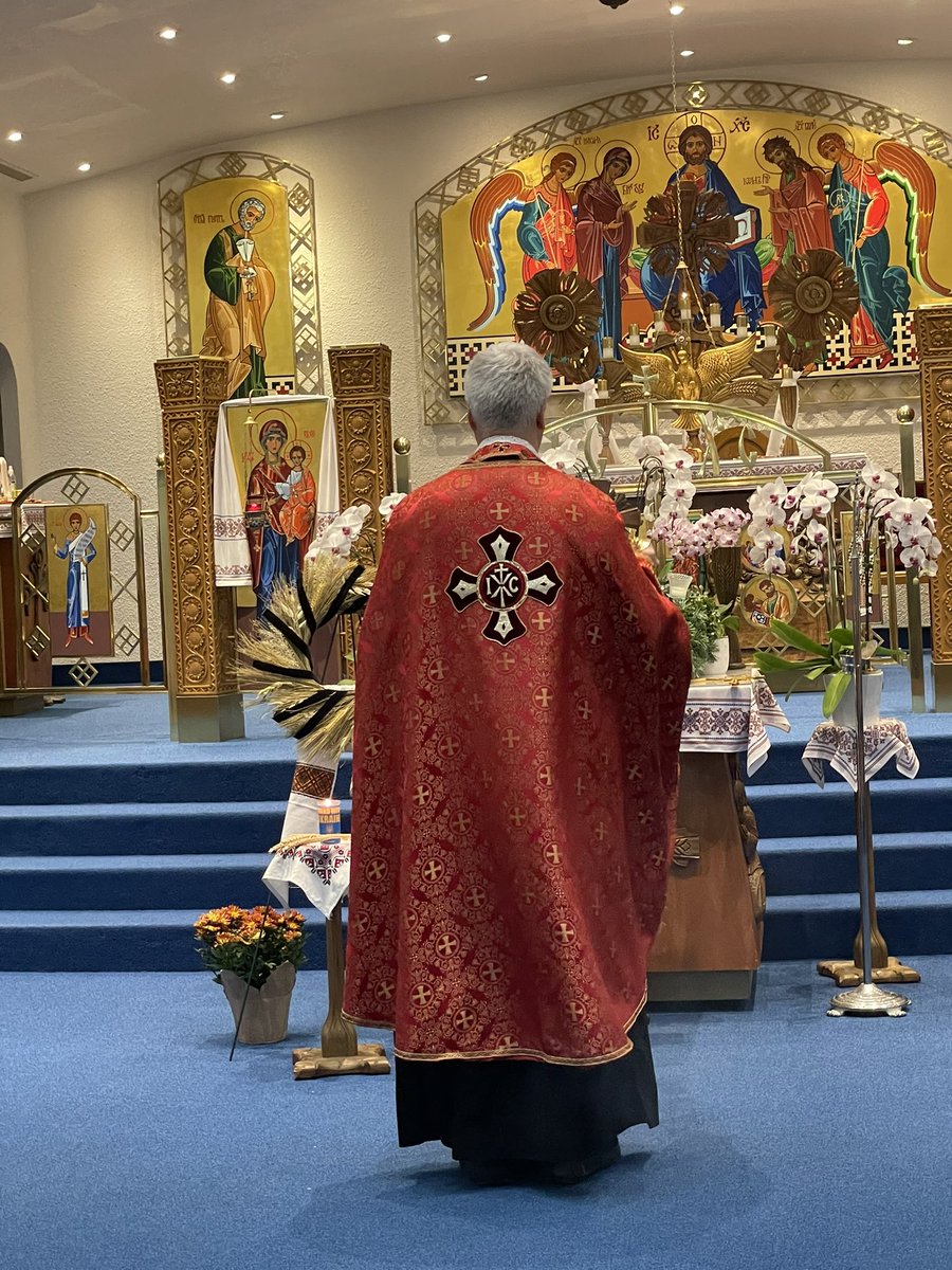 StDemetriusCS's tweet image. Today we prayed together as a community to remember the millions of lives lost during the Holodomor. May we never forget the suffering that so many people endured during such a dark period in Ukrainian history.  #holodomor #genocide #Ukraine @TCDSB @lily_hordienko @TCDSB_AJBRIA