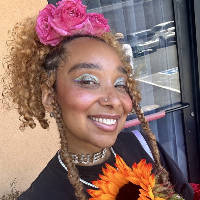 UC Berkeley College of Letters & Science (@ucbletterssci) on Twitter photo 🎧 Meet Amber, a Haas Scholar studying <a href="/BerkeleyAfroAm/">African American Studies, UC Berkeley</a> & journalism! Her research explores Oakland’s Black Soundscape—everyday sounds, events & memories. 🎶 Read about her journey as a re-entry transfer student & join today's online info session: bit.ly/4fu08lX 🌟 🎧 Meet Amber, a Haas Scholar studying <a href="/BerkeleyAfroAm/">African American Studies, UC Berkeley</a> & journalism! Her research explores Oakland’s Black Soundscape—everyday sounds, events & memories. 🎶 Read about her journey as a re-entry transfer student & join today's online info session: bit.ly/4fu08lX 🌟