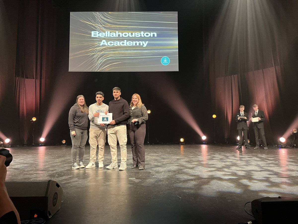 DofEGlasgow (@dofeglasgow) on Twitter photo Congratulations <a href="/BellahoustonAc/">Bellahouston Academy est. 1876</a> upon receiving their bronze awards #dofeglasgowinspirationsawards24 Congratulations <a href="/BellahoustonAc/">Bellahouston Academy est. 1876</a> upon receiving their bronze awards #dofeglasgowinspirationsawards24
