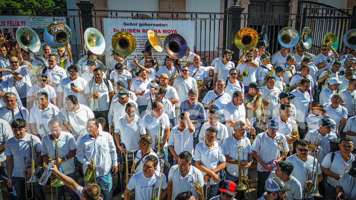 noticieristas's tweet image. Así se prepara en #Culiacán el aguachile más grande del mundo🤤🦐 ¡Jalemos la banda en beneficio de nuestros músicos y que retumbe El #Sinaloense! 🥁🎺
