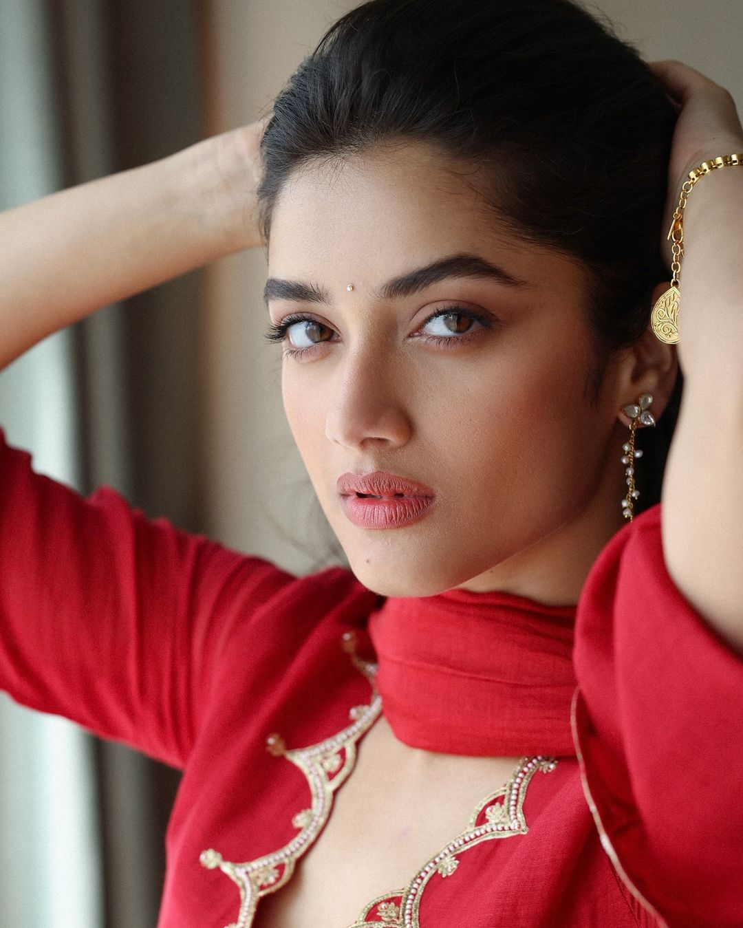 Gc7hMeXWwAEWOM2?format=jpg&name=large