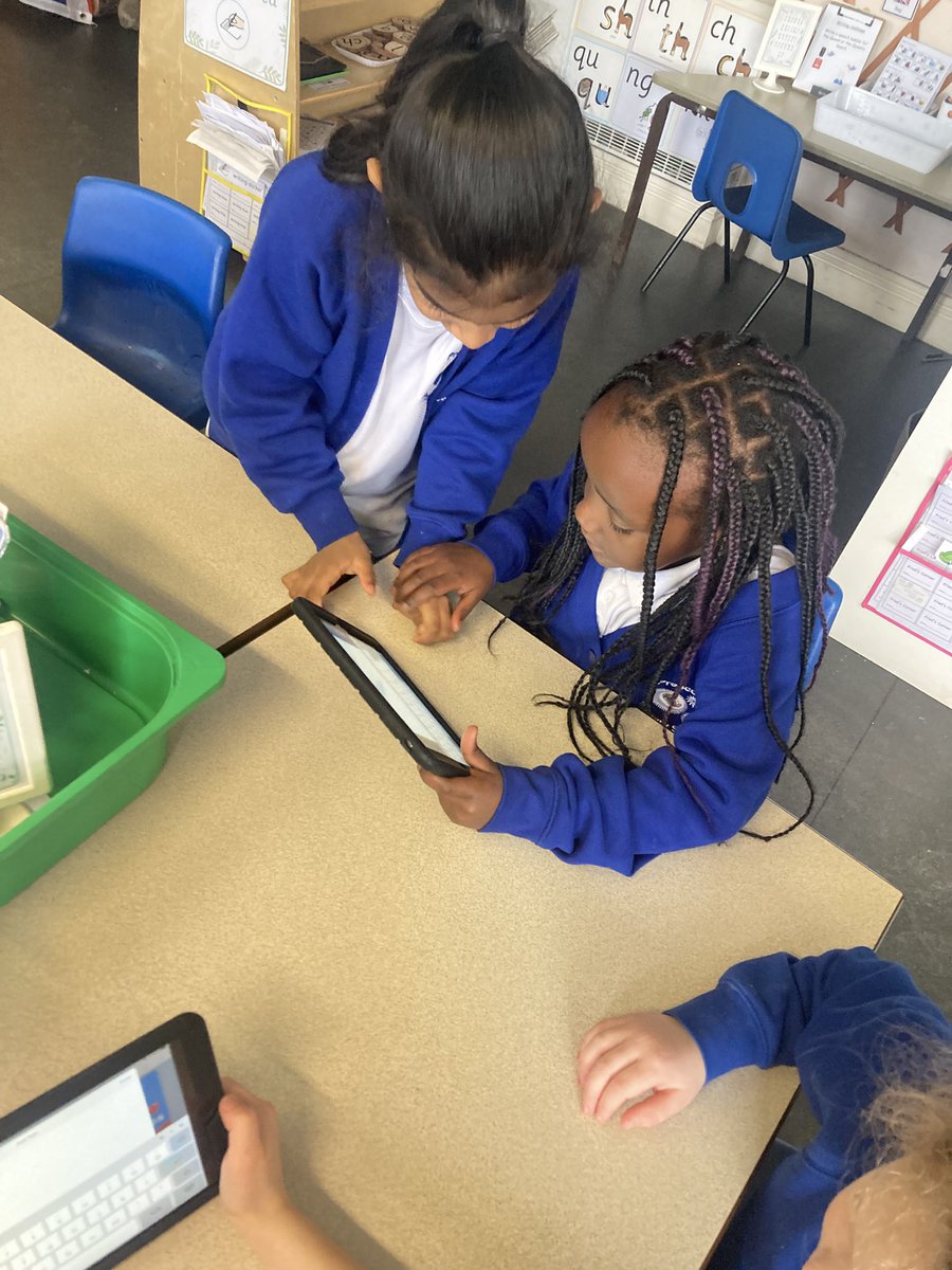 PCPFoxes's tweet photo. In computing we have been learning about digital devices. We sorted objects into digital and non-digital explaining why. We added a selfie, text and sound to our pupil journal #pcpcomputing https://t.co/JoI0vRAtDX