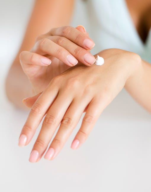 🌬️❄️ If you're struggling with cold, dry skin, it's time to tweak your skincare routine. 💧✨

Start by opting for a richer moisturizer, drink plenty of water, and consider a humidifier to keep the air in your home comfy. Your skin deserves love all year round! 💖

What are yo...