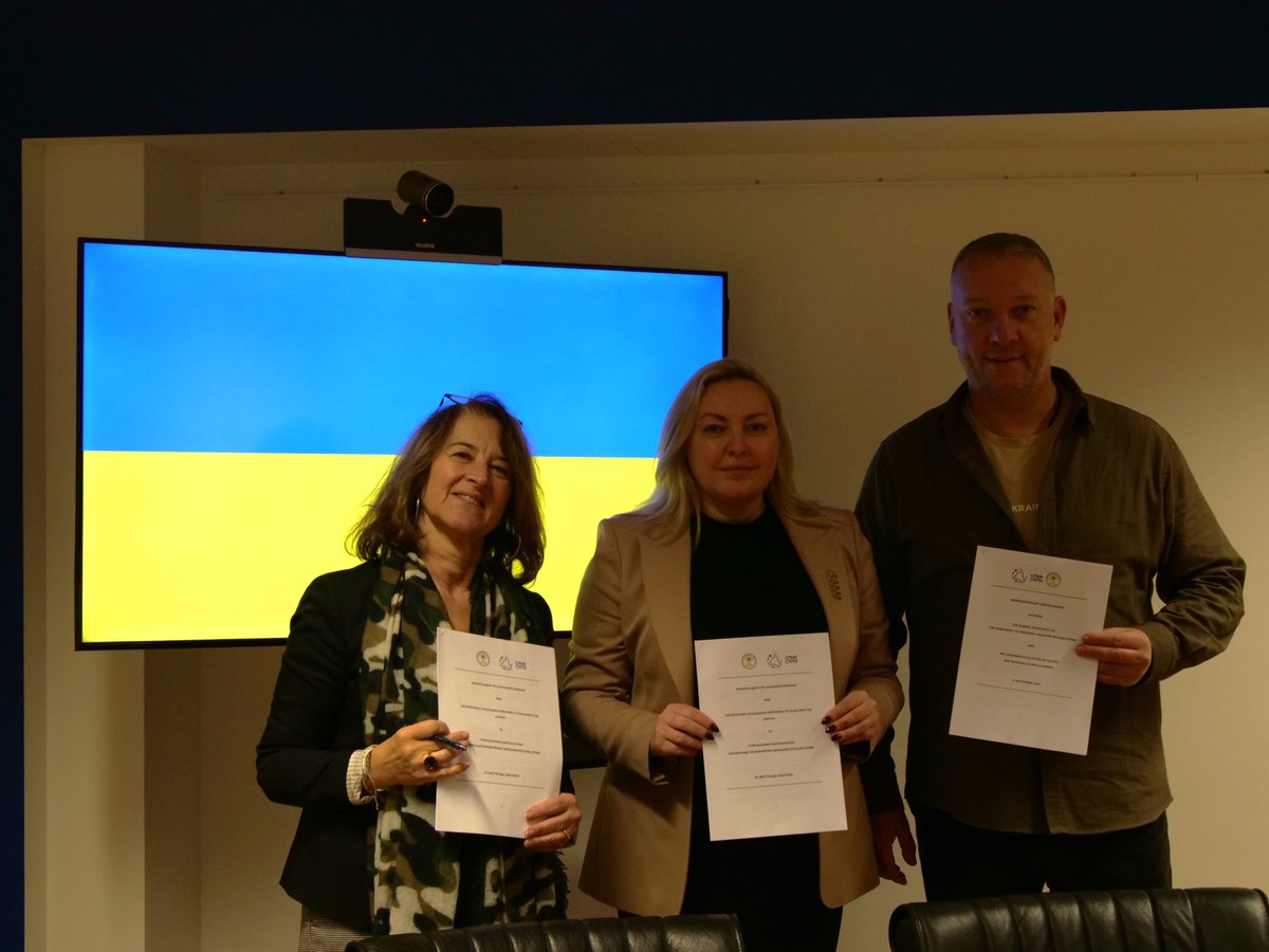 CPMR (@cpmr_europe) on Twitter photo Today <a href="/CPMR_Europe/">CPMR</a> commits to closer cooperation with the Ukrainian Association of District & Regional Councils (#UAROR) to strengthen the impact of efforts supporting Ukraine's solidarity, resilience & reconstruction 🤝
✒️ <a href="/TetianaYehorova/">Tetiana Yehorova-Lutsenko</a>, President UAROR & <a href="/EMarianou/">eleni marianou</a> SG CPMR Today <a href="/CPMR_Europe/">CPMR</a> commits to closer cooperation with the Ukrainian Association of District & Regional Councils (#UAROR) to strengthen the impact of efforts supporting Ukraine's solidarity, resilience & reconstruction 🤝
✒️ <a href="/TetianaYehorova/">Tetiana Yehorova-Lutsenko</a>, President UAROR & <a href="/EMarianou/">eleni marianou</a> SG CPMR