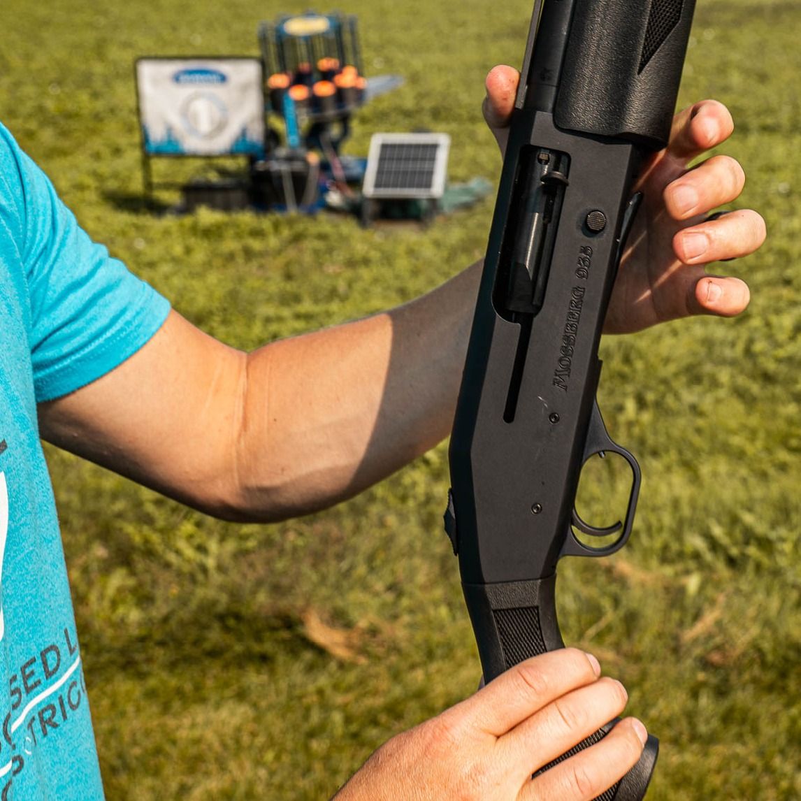 targetfocused's tweet photo. A tried and true 3.5-inch waterfowl BEAST: The Mossberg 935 Magnum | What shotgun do you use for waterfowl hunting? We've been enjoying this 935! #duckhunting #mossberg Watch the review: https://t.co/j5m2N7C68H https://t.co/dhnuF1DGLB