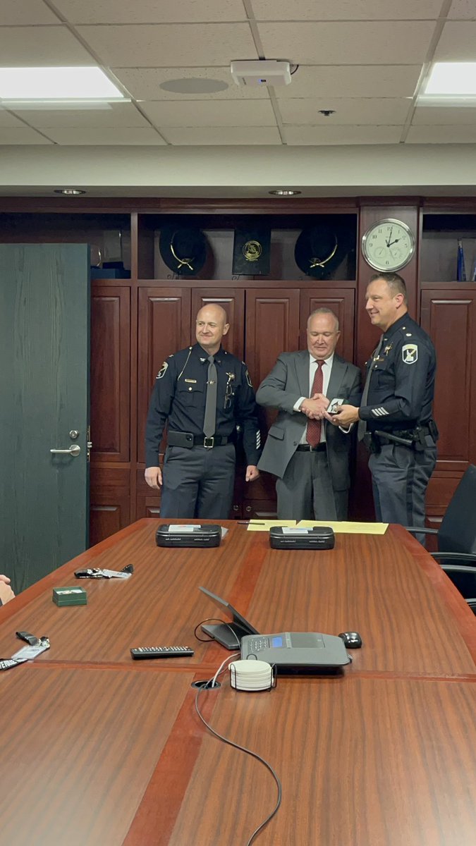 ISPForScience's tweet image. ISPFS SAKI team is growing adding two sworn law enforcement investigators. Congrats to Investigators Jerrie Northrup (North Idaho) &amp;amp; Carl Noah (East Idaho) on swearing in this week! Historic for Idaho. Solved five cold cases &amp;amp; look forward to solving more. isp.idaho.gov/forensics/cold…