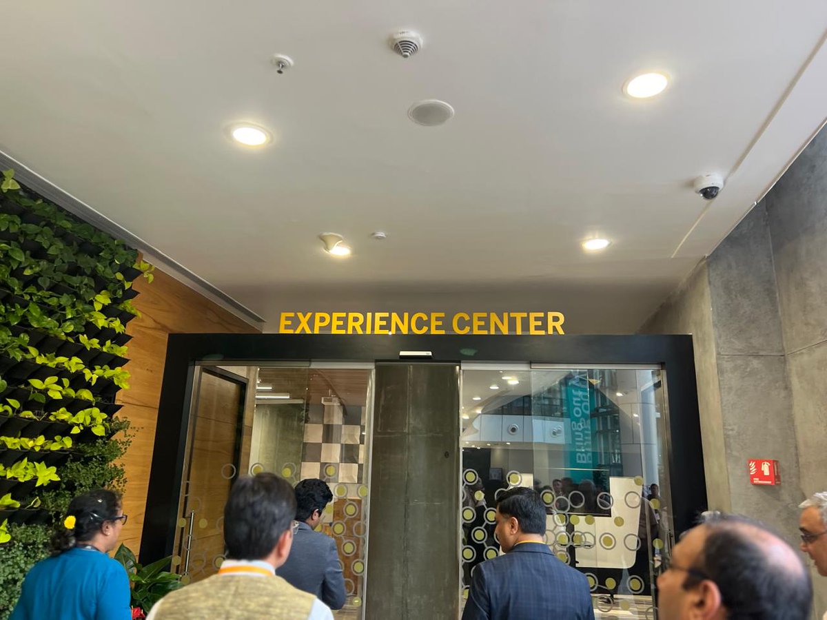 devIRPS's tweet image. Visit our SAP lab HQ at Bangalore #DevIRPS