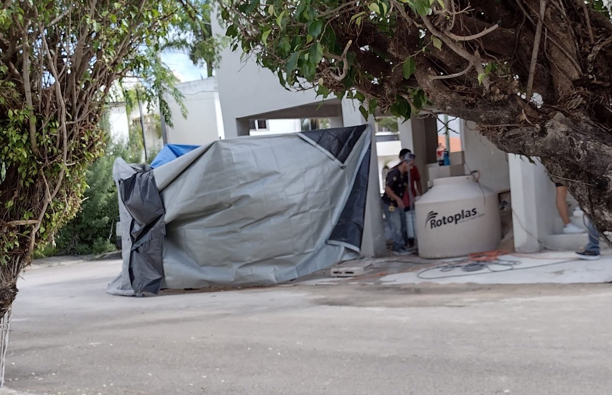 ¡Qué impotencia! sigue la corrupción en el municipio aunque cambien de color.  Es tiempo de voltear a ver qué pasa en #DesarrolloUrbano en el <a href="/AytoCancun/">Ayto Benito Juárez</a> permiten cuarterías en zona habitacionales unifami <a href="/anapatyp/">Ana Patricia Peralta</a> <a href="/DesdeElCafeCan/">Desde El Café Cancún</a> <a href="/Arturo_Medina_G/">Arturo Medina</a> <a href="/Noticaribe/">Noticaribe</a> <a href="/rcvcancun/">Red de Comités Vecinales Cancún</a>